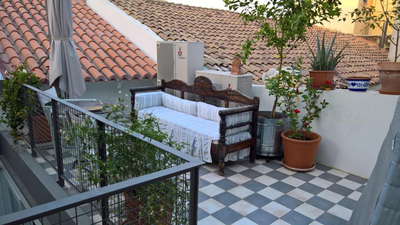 Under The Acropolis, Tiny Room, Big Terrace アテネ エクステリア 写真