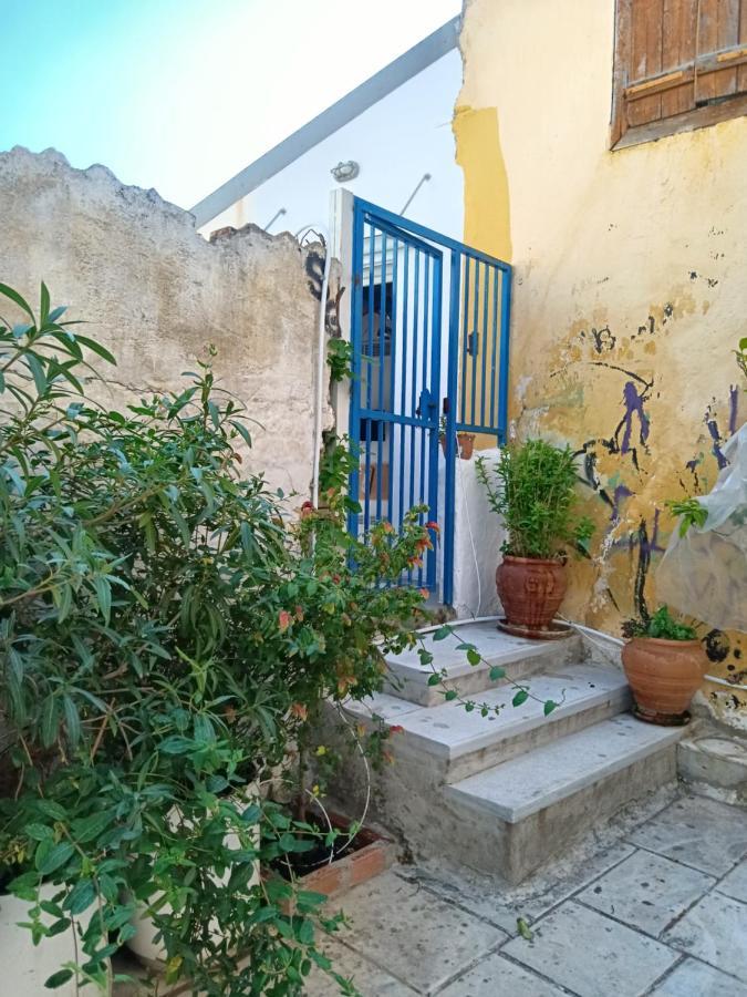 Under The Acropolis, Tiny Room, Big Terrace アテネ エクステリア 写真
